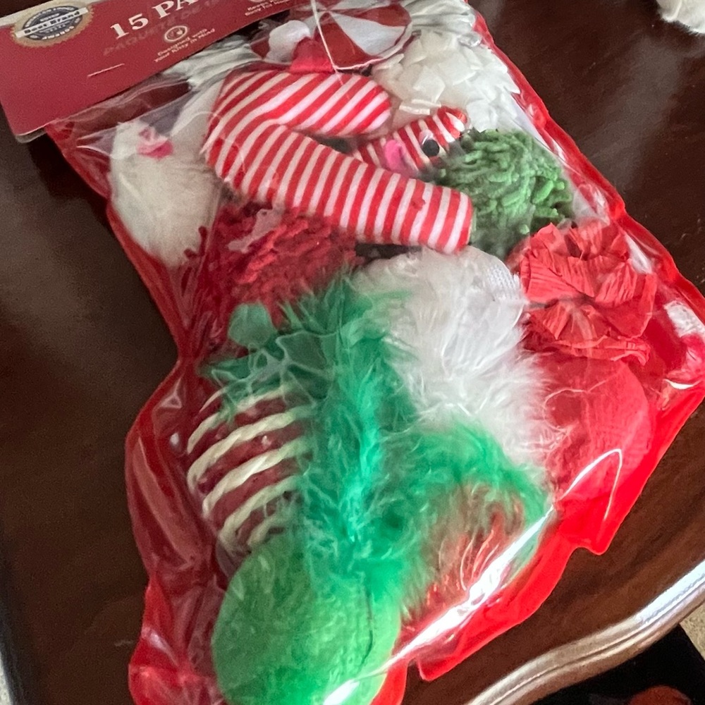 π₯π»HPπ₯π»NEW UNOPENED HEART toTAIL 15 πCAT TOYS, HOLIDAY STOCKING. Hours/Fun - Picture 4 of 7